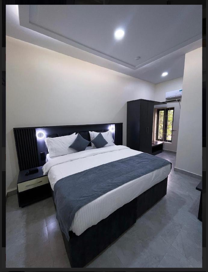 The Mayrock Hotel Абуджа Екстер'єр фото