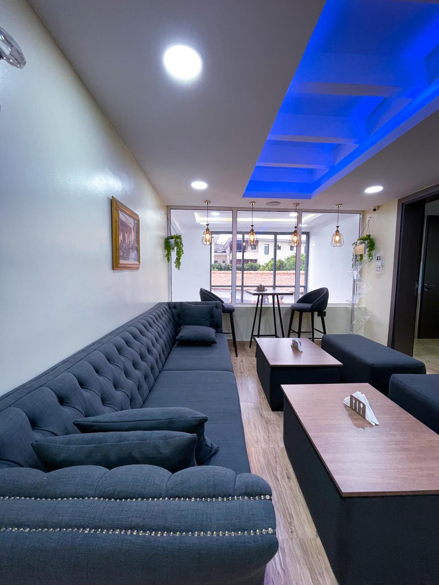 The Mayrock Hotel Абуджа Екстер'єр фото